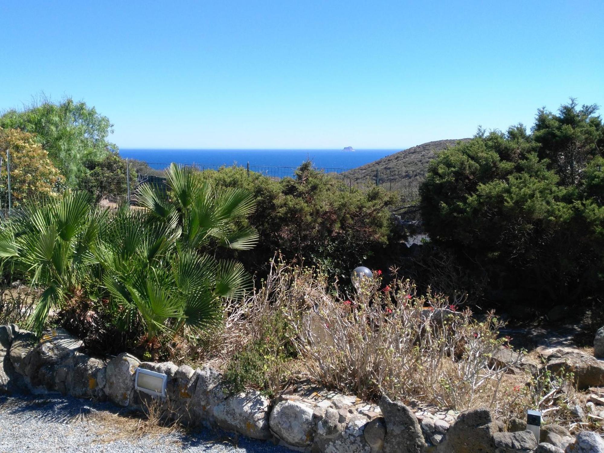 B&B Glamping Semaforo Capo Sperone Sant'Antioco Bagian luar foto